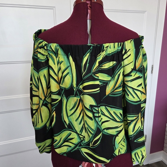 Joseph Ribkoff Off-Shoulder Top - Picture 3 of 4